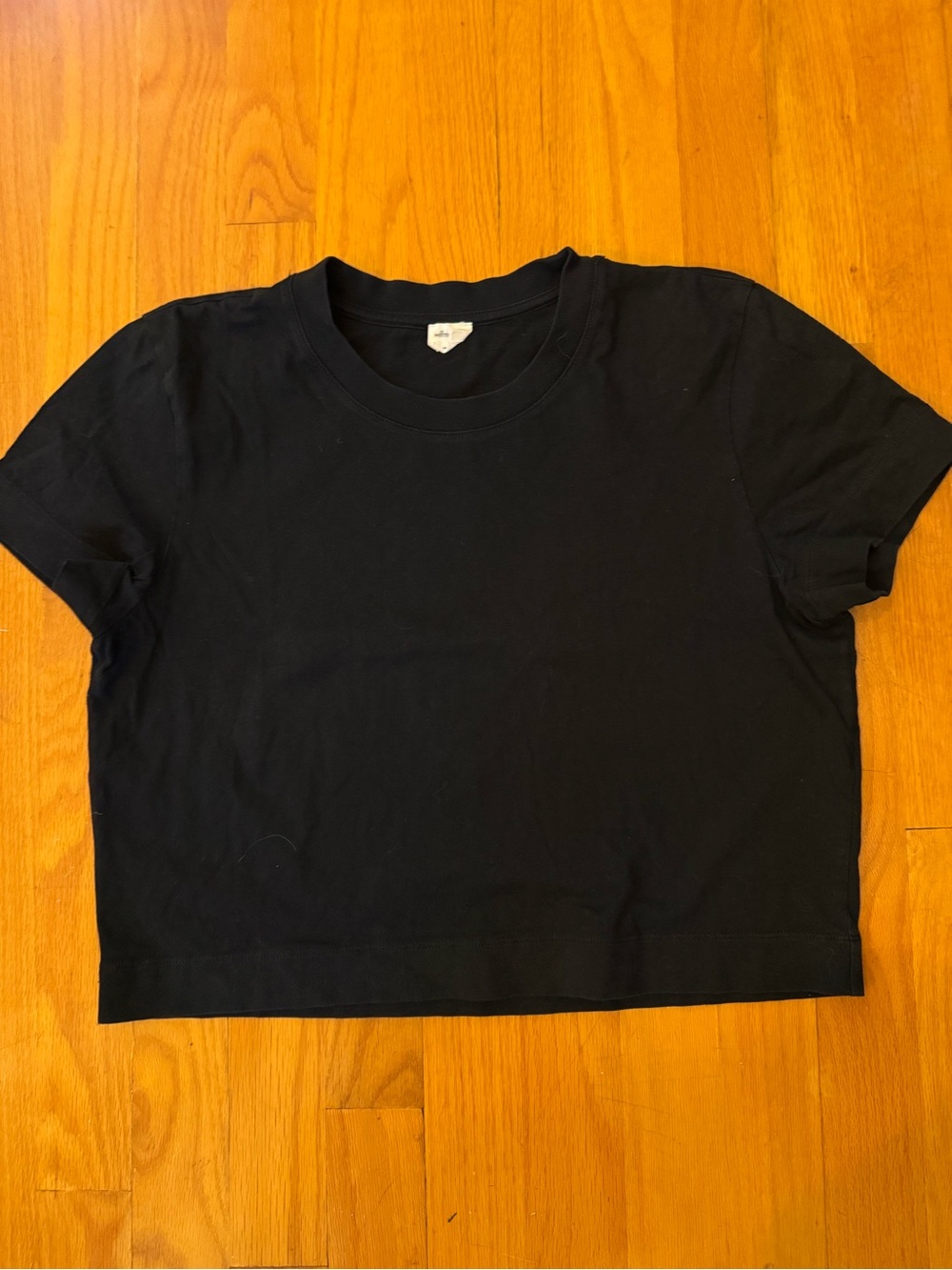 Wilfred Black Cropped Crewneck Tee